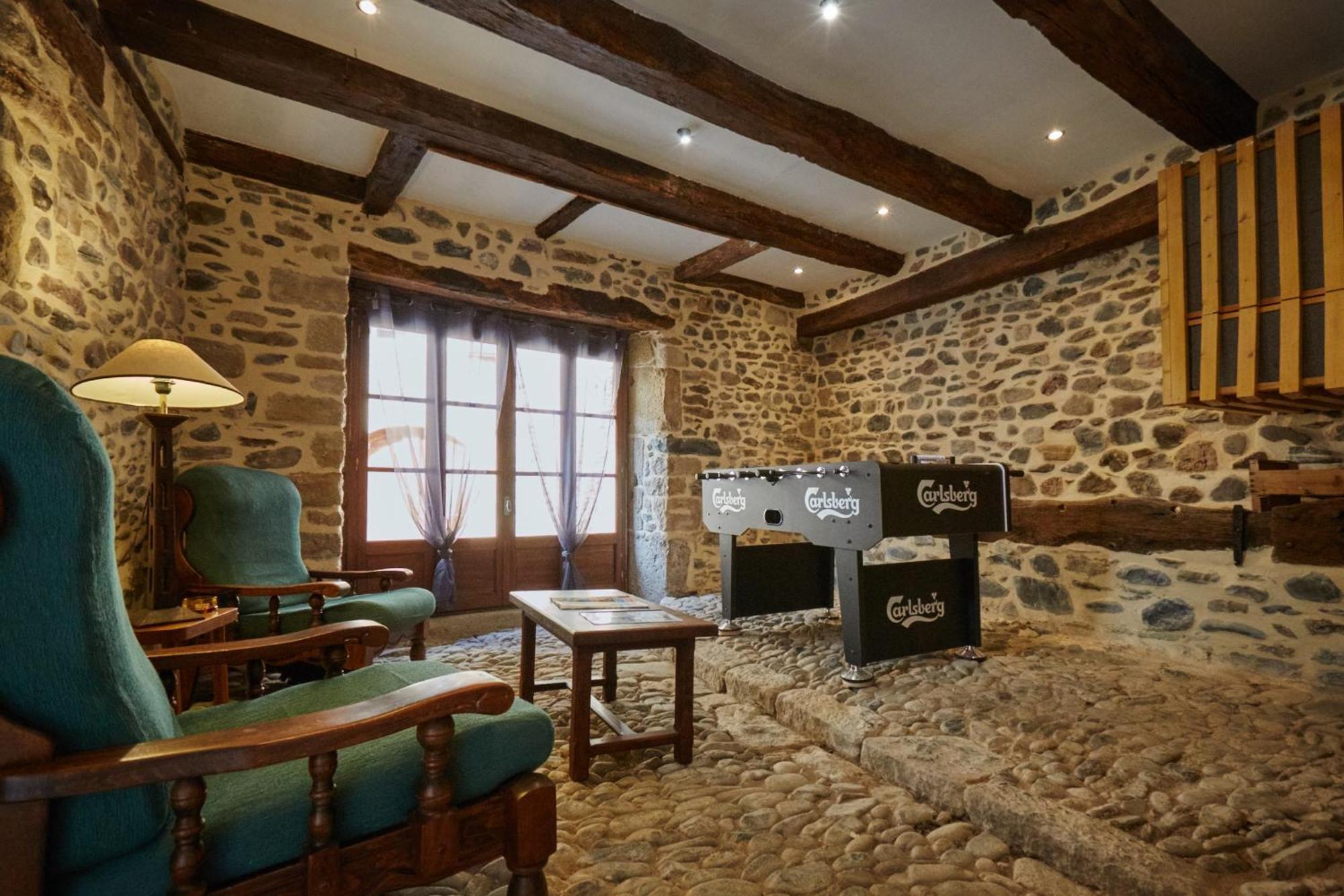 Jolie Maison Deux Et Canapé-lit #au Cœur Du Village# *